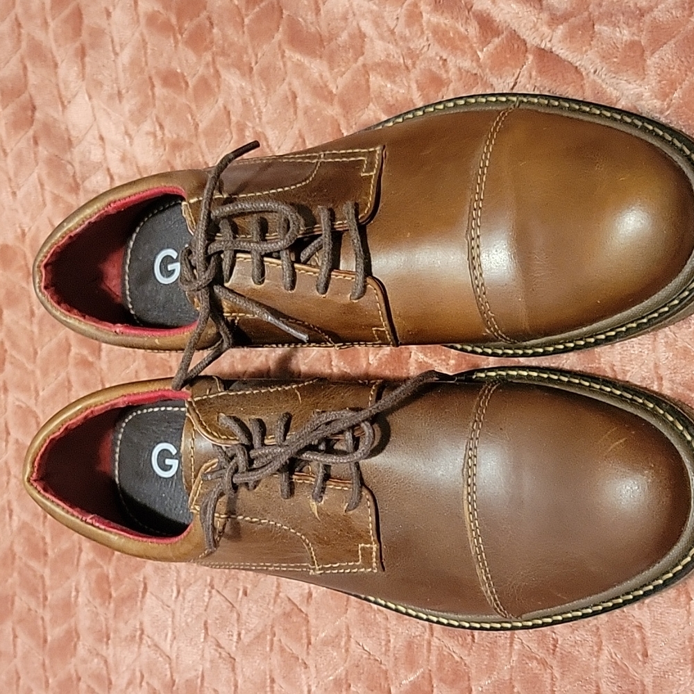 Men's dress shoes